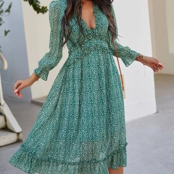 Animal print Ruffle Hem Dress Shabby Chic Cottagecore green - Picture 6 of 7